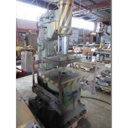 KW  JOLT SQUEEZE MOLDING MACHINE (AWO3174)