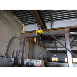 BUDGET 1/2 TON AIR HOIST (A3160) SOLD