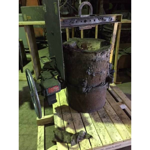 20'' x 30'' MODERN FOUNDRY LADLE (A3323) Les Équipements AAPinc.